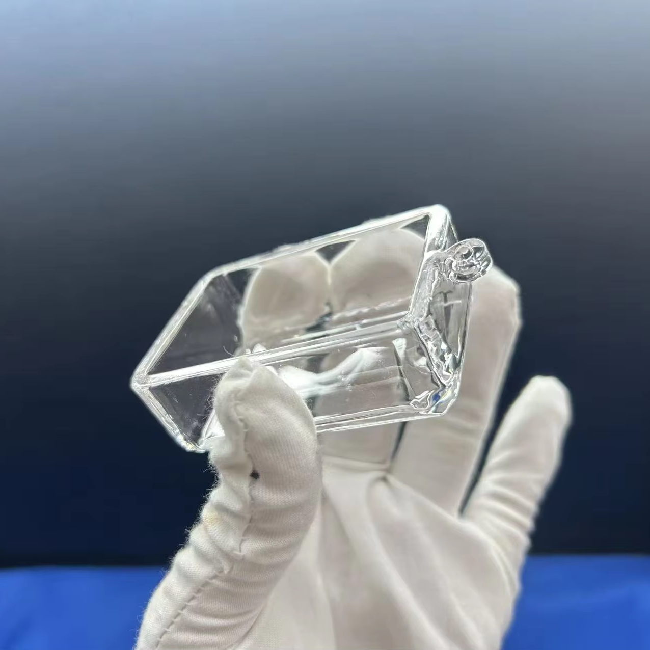 Quartz Tank